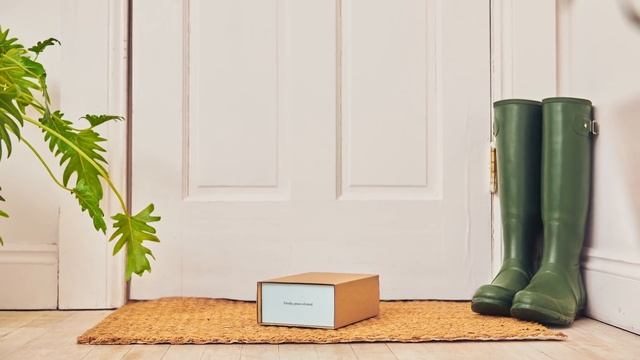 Kristin and Jen Made A Giant, Silly Blanket Fort | Kitchen & Jorn смотреть онлайн