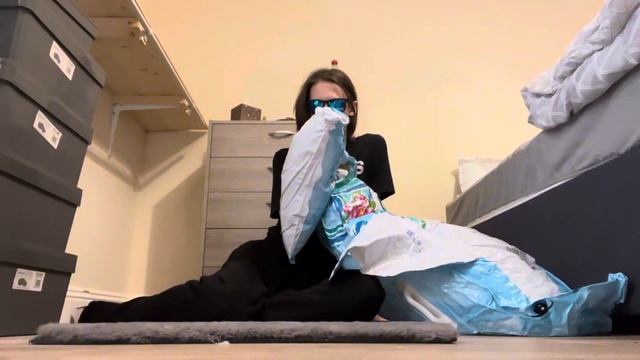 Inflating inflatable dolphin смотреть онлайн