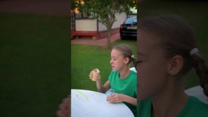 UxU на русском - Спрятала сладости в арбузе | #UxU_VARVARA