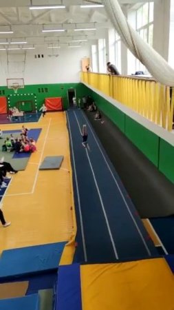 акробатика сальто 5 не долетел