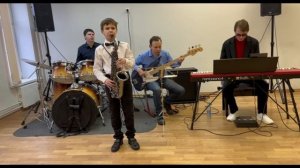 Петров Евгений - Charlie Parker "Yardbird suite"