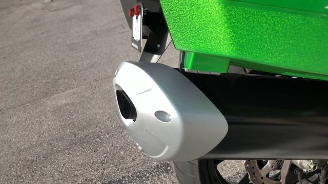 Pre-Owned 2015 Kawasaki Concours 14 ABS Green Walkaround at Euro Cycles of Tampa Bay смотреть онлайн