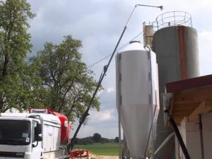 Лучший продукт АГРОФАРМ-2015 - Мобильный комбикормовый завод МКЗ-3214