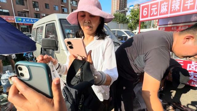 ORANG ASING KOK MAU JUALAN IKAN? BANTUIN SUAMI JUALAN IKAN HASIL PANCINGAN DIPASAR TRADISIONAL CHIN смотреть онлайн