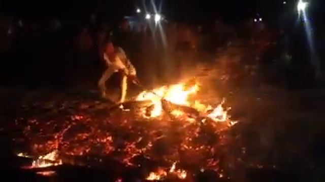 хождение по углям и прыжки через купальский костер