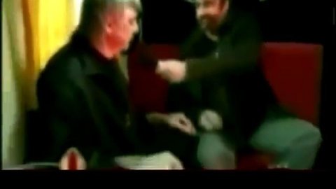 Телеведущий разоблачает предсказателя