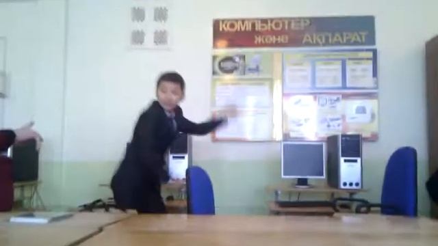 рыба в воде..встряхнулся :DD смотреть онлайн