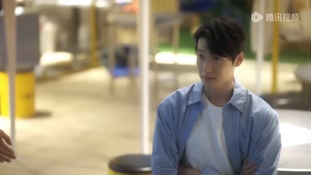 【Full Movie】女員工不小心撞到的男人竟是公司總裁，總裁對她一見鐘情！#齐妙请微笑 #甜宠 #短劇 #短剧