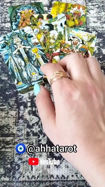 Стих мне б хотелось тебя уберечь. От чего то уберег. Книга от наркомании. От чего то уберег. От нервного срыва.