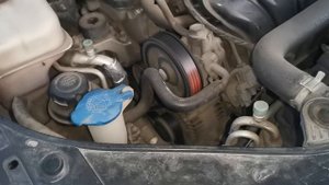 Грохот обгонной муфты шкива генератора Hyundai Sonata NF