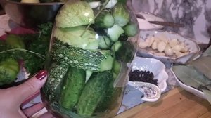 Маринованные кабачки с огурцами. Заготовка на зиму /Մարինացված վարունգ և դդմիկ /pickles