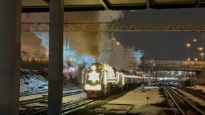 "Громко гудящий!" Паровоз "Генерал" П36 - 0147 с 3М62У - 0058 и "Поездом Деда Мороза" на Лефортово