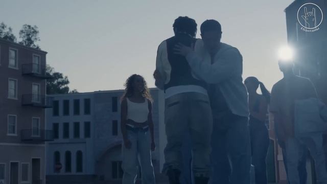 Скетч с съёмок клипа 3D
[Русские субтитры_Jung_Kook_'3D_feat_Jack_Harlow’_MV_Shoot_Sketch