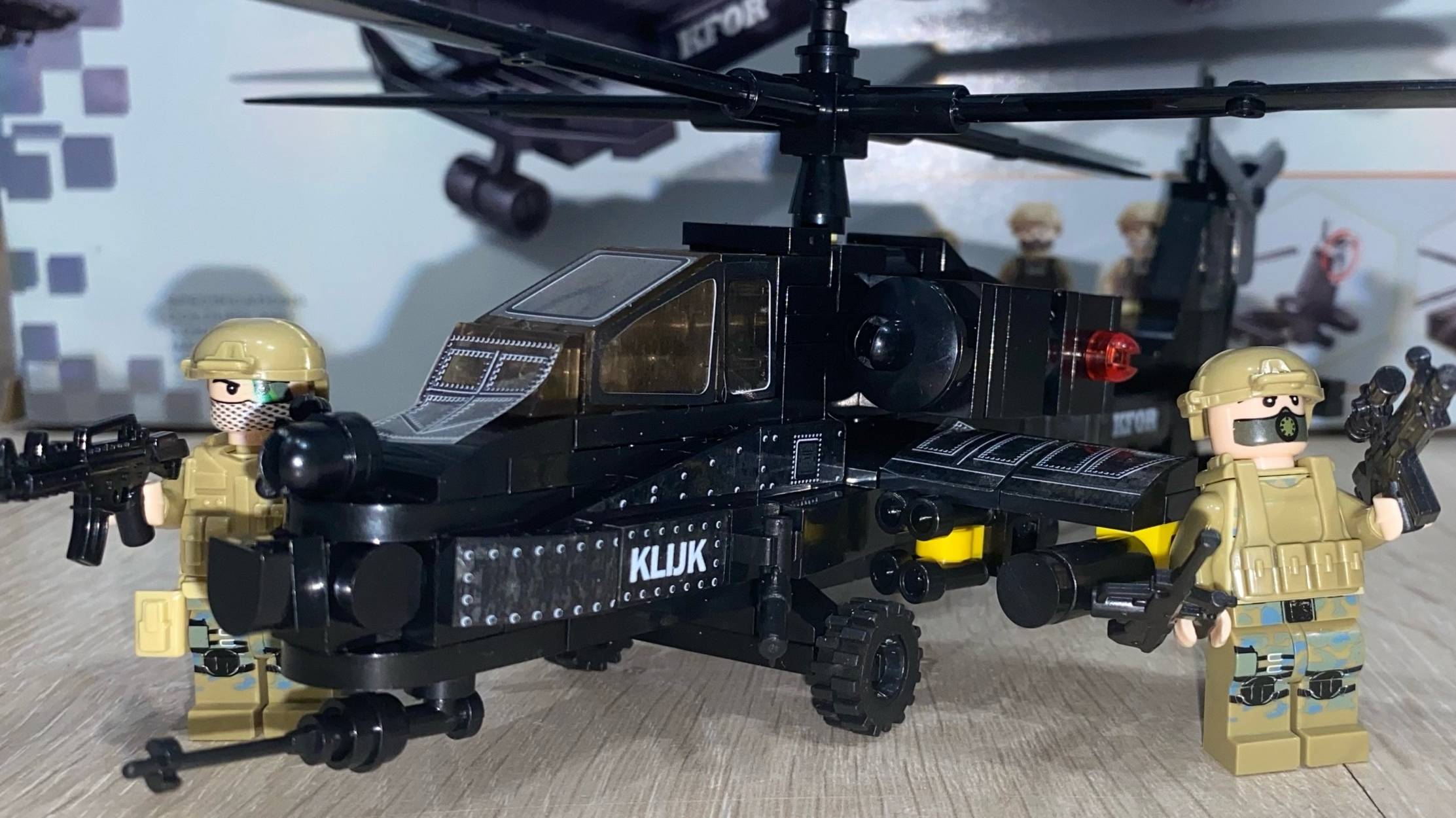 Распаковка, обзор и сборка конструктора Kazi: Штурмовой вертолет.