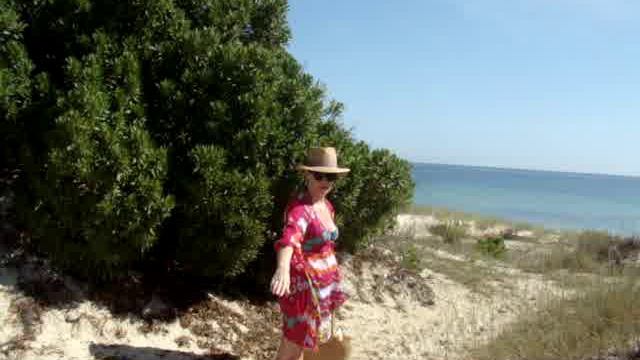 Тунис 2016. Поход на пляж смотреть онлайн