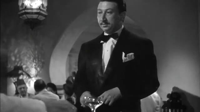 Casablanca analysis смотреть онлайн