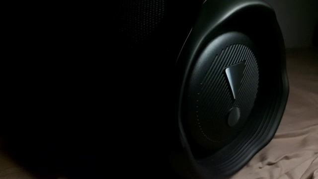 jbl boombox 3 EXTREME BASS TEST RIP BEDROOM SHAKING A LOT 100% VOLUME смотреть онлайн