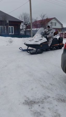 Папа у меня гроза браконьеров. Пока поэтому косули бегают как зайцы, 🤲🤲🤲.