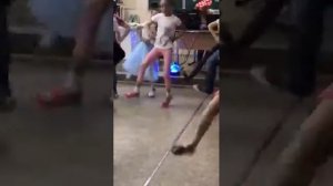 Вася Вася   васелёк  Коля   колокольчик