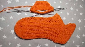 С такой манжетой носочки не спадают / Манжета для удобства надевания носка.