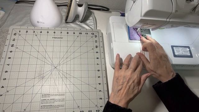 The Gemstone - 2 Charm Packs Makes this Stunning Quilt! смотреть онлайн