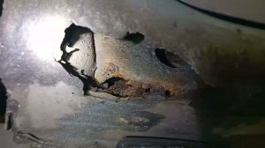 уставший mitsubishi lancer 9 на то. гниёт бричка исправна