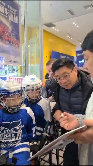 Захар и Марк впервые легионеры Играют за Китайскую команду #hockey #hockeylife #icehockeytournamen смотреть онлайн