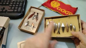 ИНТЕРЕСНЫЙ НАБОР УЛОВИСТЫХ ЗИМНИХ БЛЕСЕН ДЛЯ ОТВЕСНОГО БЛЕСНЕНИЯ ИЗ СССР.ЧТО ЖЕ ВНУТРИ.ВОЕНОХОТ 4.