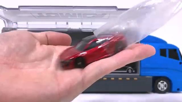 Маленькие машинки открываются и хранятся в авто колонне смотреть онлайн