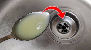 Всего 1 столовая ложка и слив больше никогда не засорится! Запах исчезнет надолго