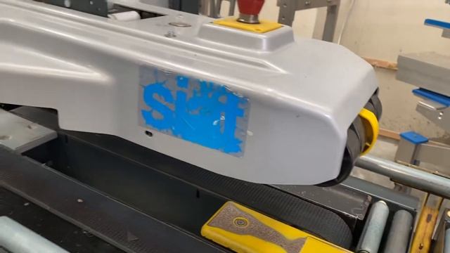SIAT Automatic Random Case Sealer смотреть онлайн