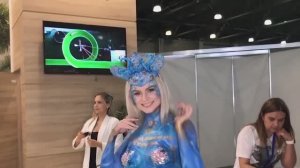 МИРЭКС Модель боди-арт на выставочном стенде