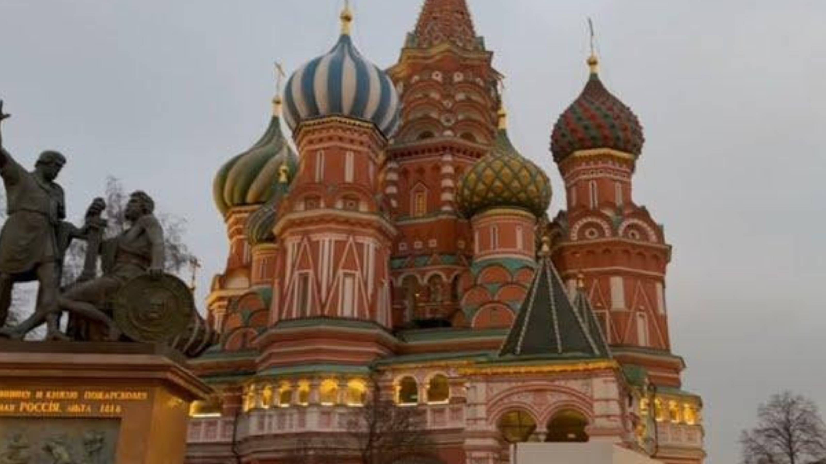 НЕБОЛЬШАЯ ПРОГУЛКА ПО МОСКВЕ...