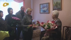 КОЛЛЕГИ ПОЗДРАВИЛИ С ЮБИЛЕЕМ БЫВШЕГО ДИРЕКТОРА ЛИЦЕЯ №5 ЮЛИЮ ПОГОДИНУ