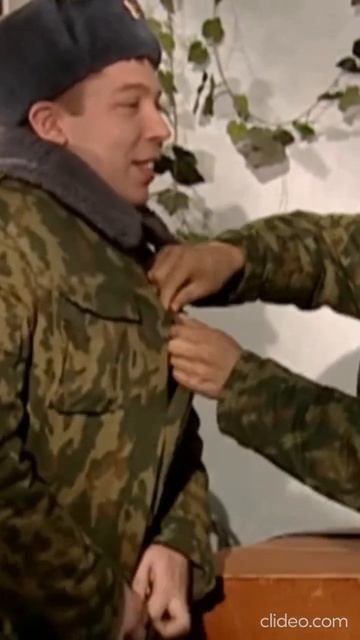 Вакутагин и Соколов приехали из отпуска😁 #сериал #солдаты #фильмы #топ #shortsvideo #актив #shorts смотреть онлайн