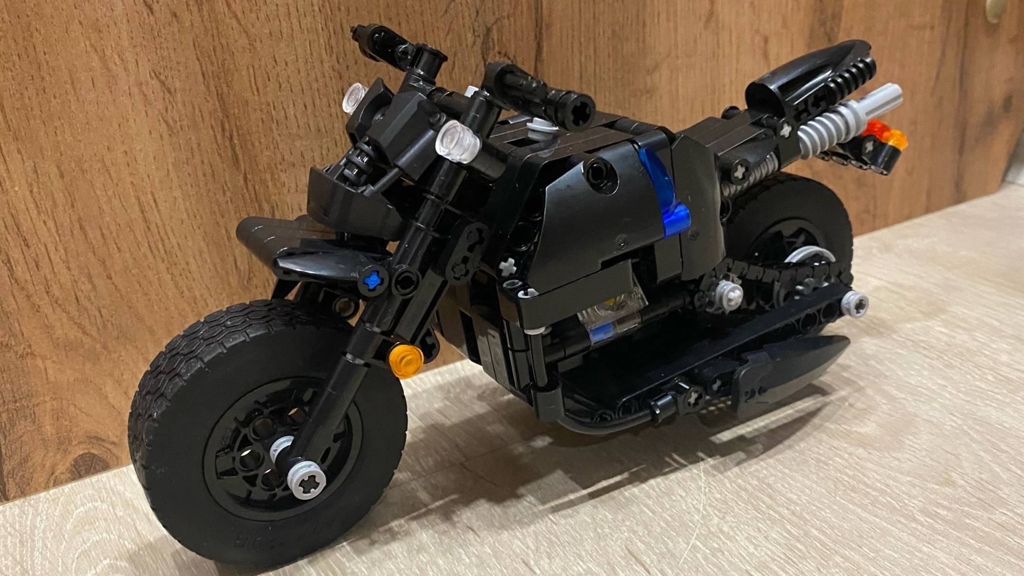 Распаковка, обзор и сборка конструктора Decool Супербайк