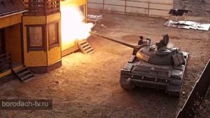 Daniel Holter & Matt Smith - Party In The Booth (бородач на танке)