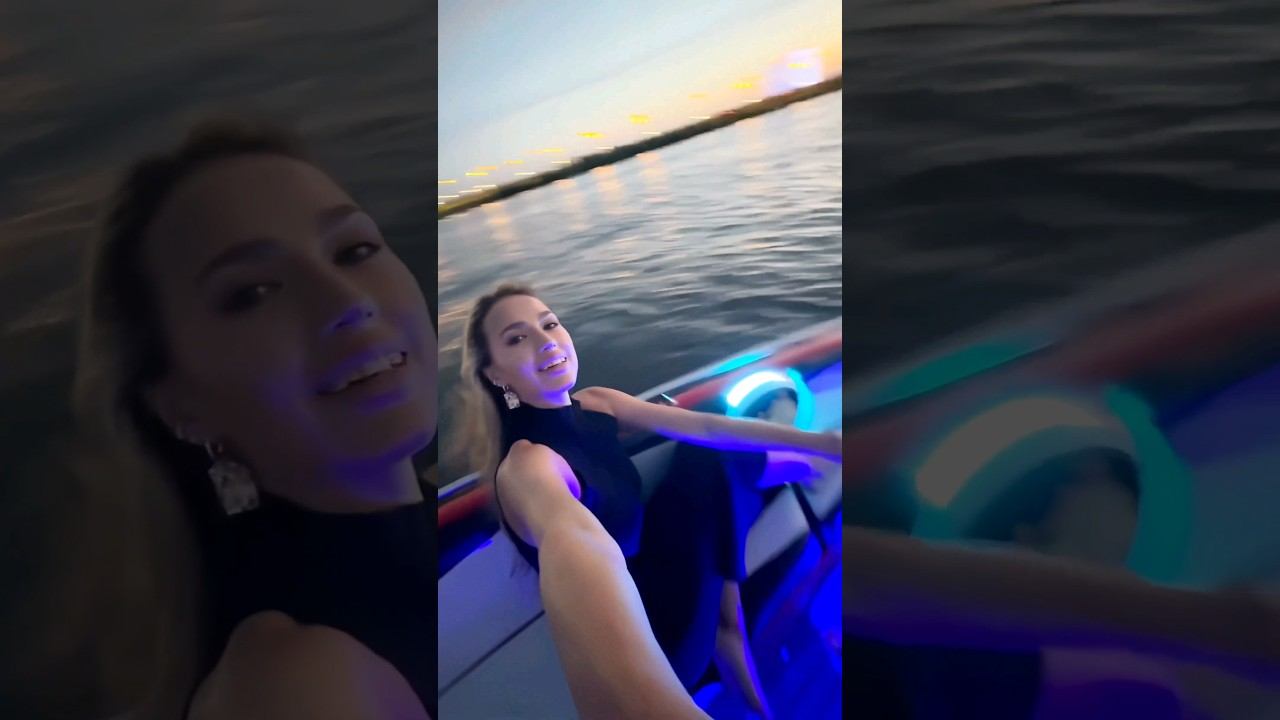 Алина Загитова - MIX "Monkberry Moon Delight" (part.2) [HD 4K, 60 fps] #shorts смотреть онлайн