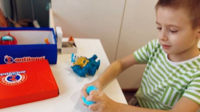 Эдик и его игрушки