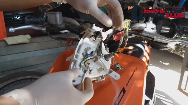 HOW TO CHANGE PANEL GAUGE LIGHT ON MIO SPORTY | SHOUT OUTS смотреть онлайн