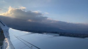 Красивый взлёт к облакам