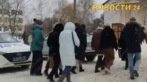 Хиджаб под запретом! В ХМАО студентам запретили ходить в хиджабах.