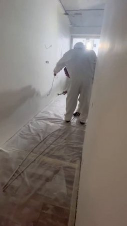 Безвоздушная покраска стен
