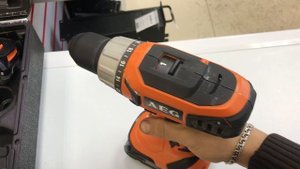 Шуруповёрт AEG