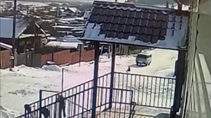 В Бурятии пьяный водитель сбил четырехлетнего ребенка на ватрушке