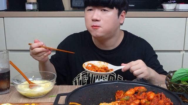 SUB) 매콤한 치즈 닭갈비에 계란국 요리 먹방 (ft. 우동사리, 볶음밥) Cheese Dakgalbi(Chicken) ASMR Mukbang Eatingshow