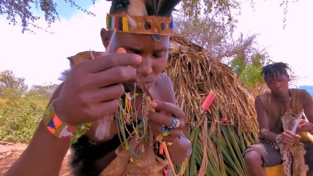 Hadzabe Tribe : See How Hadza Survive by Hunting their food смотреть онлайн