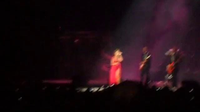 Selena Gomez & The Scene Live in Chile - Middle of nowhere (part 1) смотреть онлайн