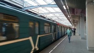 81-717/714.5 Перекраска Московский транспорт и 81-717/714 На станции Технопарк