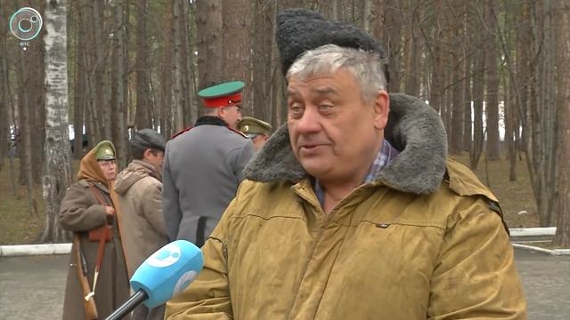 Реконструкторы воссоздали одну из первых маёвок, проходивших в лесах Новониколаевска